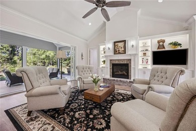 Welcome to refined coastal living in the highly sought-after - photo 5