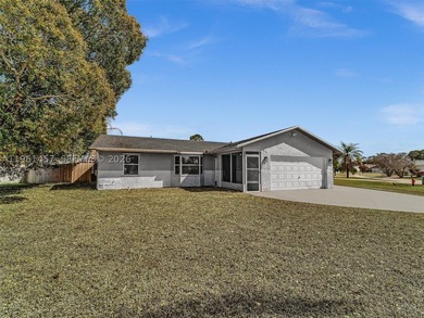 Incredible opportunity to own this charming 2 bedroom, 2 - photo 2
