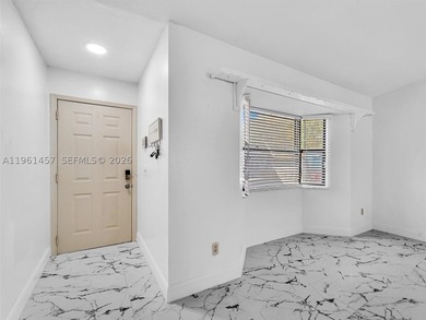 Incredible opportunity to own this charming 2 bedroom, 2 - photo 4