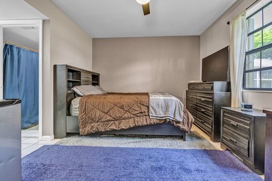 Location is everything! This 3-bedroom, 2-bath condo in Windwood - photo 19