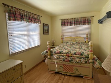 Lake LaTonka living at its finest! Nestled on a quiet cul-de-sac - photo 21