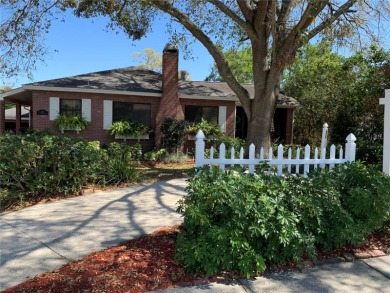 Lake Hollingsworth Home Sale Pending in Lakeland Florida