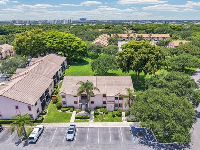 Location is everything! This 3-bedroom, 2-bath condo in Windwood - photo 24