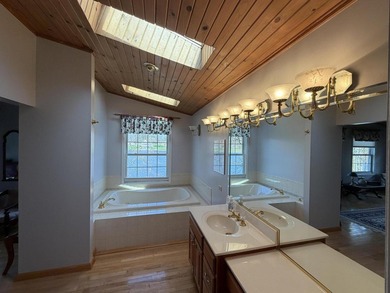 Lake LaTonka living at its finest! Nestled on a quiet cul-de-sac - photo 26