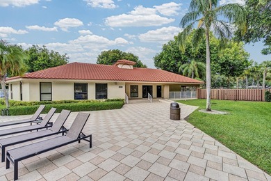 Location is everything! This 3-bedroom, 2-bath condo in Windwood - photo 34
