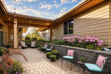 A Lifestyle Like No Other! Timeless mountain living awaits at - photo 2