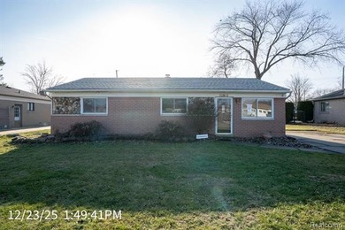 Lake Saint Clair Home Active Under Contract in Saint Clair Shores Michigan