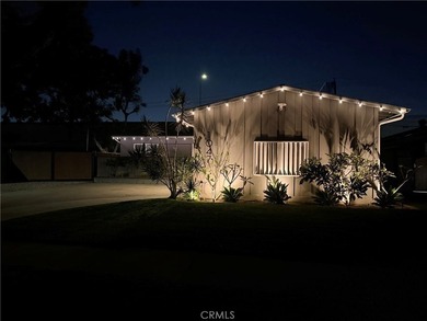 SINGLE STORY IN MORRISON PARK. CHARMING STREET SHADED BY - photo 1