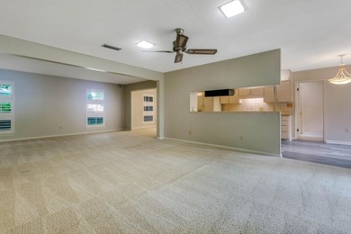 Come see this 2,175 sq ft home with a pool in Fort Walton Beach! - photo 11