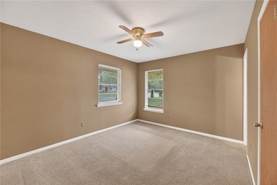 Charming and conveniently located, this 2-bedroom, 1.5-bathroom - photo 12