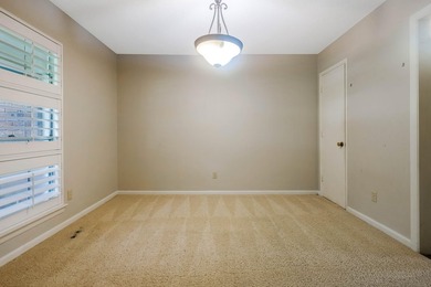 Come see this 2,175 sq ft home with a pool in Fort Walton Beach! - photo 16