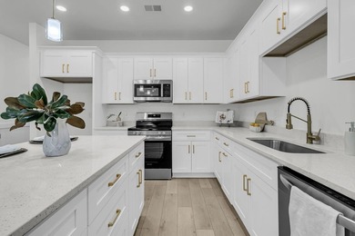 Up to $7,500 toward closing with lender and seller incentives! - photo 18
