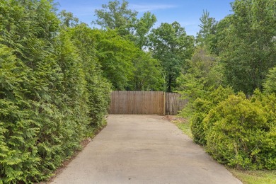 Conveniently located right off S. Montgomery Street in Grand - photo 4