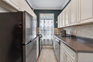 Pre-war charm meets everyday convenience at 225 Bennett Ave #4C - photo 7