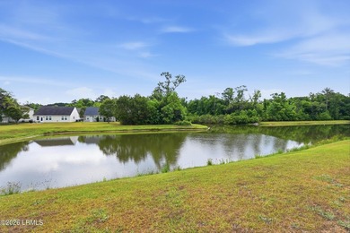 Discover your perfect oasis in this well-maintained 3-bedroom - photo 35