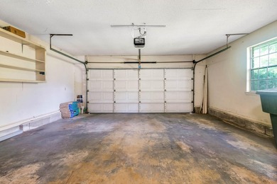 Come see this 2,175 sq ft home with a pool in Fort Walton Beach! - photo 38