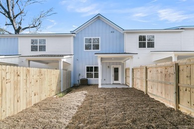 Up to $7,500 toward closing with lender and seller incentives! - photo 40
