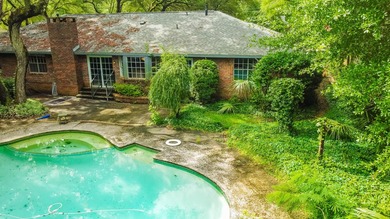 Come see this 2,175 sq ft home with a pool in Fort Walton Beach! - photo 44