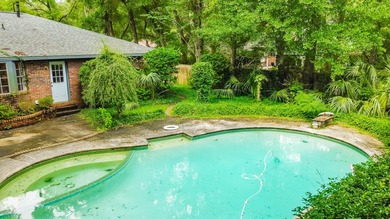 Come see this 2,175 sq ft home with a pool in Fort Walton Beach! - photo 45
