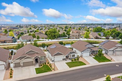 Welcome to this spectacular 5-bed, 3-bath ranch by Bridgewater - photo 2