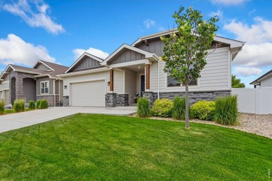 Welcome to this spectacular 5-bed, 3-bath ranch by Bridgewater - photo 3