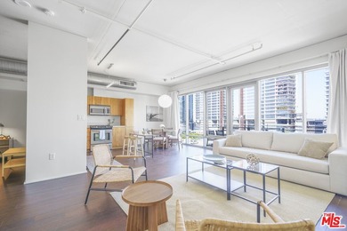 PRICED TO SELL - DON'T MISS THIS EXCEPTIONAL VALUE!!! This - photo 1