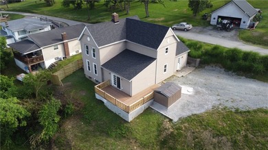 Enjoy peaceful river views from this move-in ready two-story - photo 3