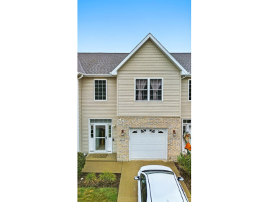 Lake Townhome/Townhouse For Sale in Dixon, Illinois