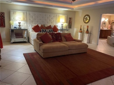 Stunning 5BR 3.5BA Pool home located on the Premier Golf Course - photo 15