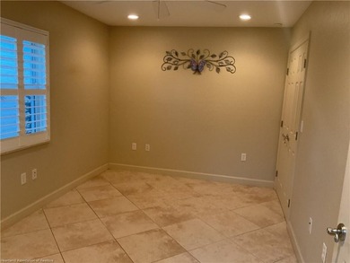 Stunning 5BR 3.5BA Pool home located on the Premier Golf Course - photo 18