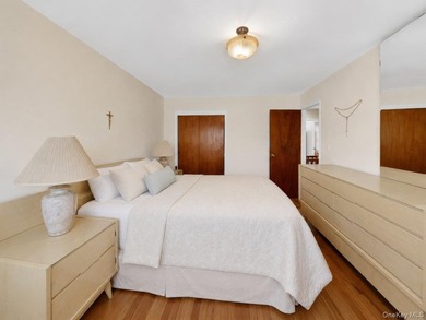 Income-Producing opportunity in Throggs Neck - Mother/Daughter - photo 18