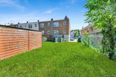 Income-Producing opportunity in Throggs Neck - Mother/Daughter - photo 24