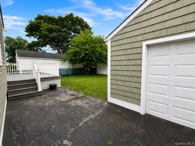 Welcome to this beautifully updated 4-bedroom, 2-bath Cape - photo 24