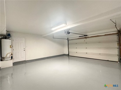 This amazing condo is located minutes from shopping, the river - photo 31