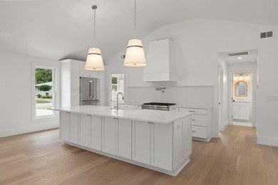Located in the highly desirable The Groves neighborhood of Mount - photo 11