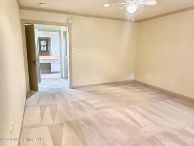Easy living with the convenience of your own private elevator! - photo 22