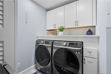Completely remodeled with over $300,000 in custom renovations - photo 30