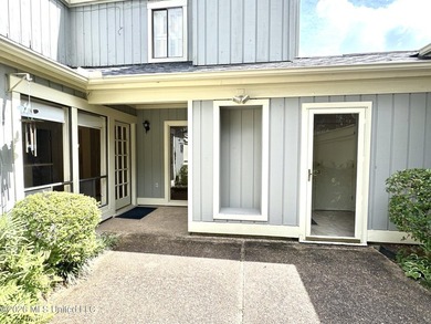 Easy living with the convenience of your own private elevator! - photo 31