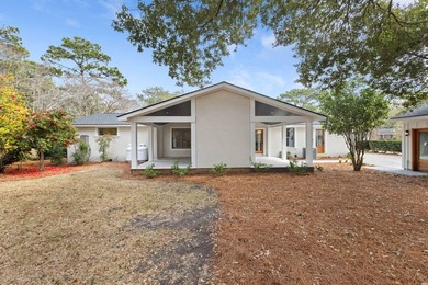 Located in the highly desirable The Groves neighborhood of Mount - photo 50