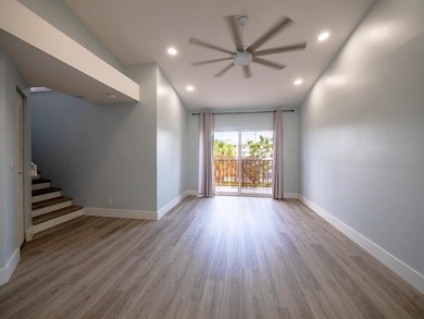 Experience luxury in waterfront Bay Reach, a gated community - photo 7
