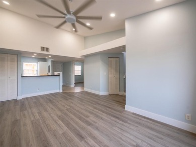 Experience luxury in waterfront Bay Reach, a gated community - photo 8
