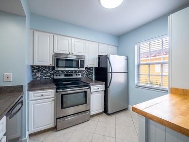 Experience luxury in waterfront Bay Reach, a gated community - photo 10