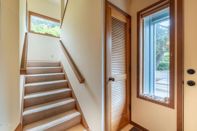 Enjoy carefree living in this ocean view coastal retreat. This - photo 10