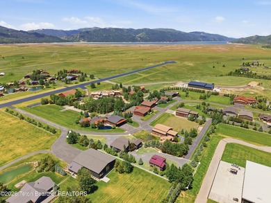 Set in one of the country's finest fly-in communities, this - photo 2