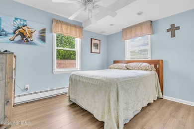Welcome to this stunning, fully updated water view retreat in - photo 23