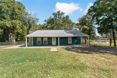 (private lake, pond, creek) Home For Sale in Clarksville Texas