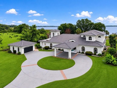 Spanish-inspired architecture, artistic flair, and breathtaking - photo 1