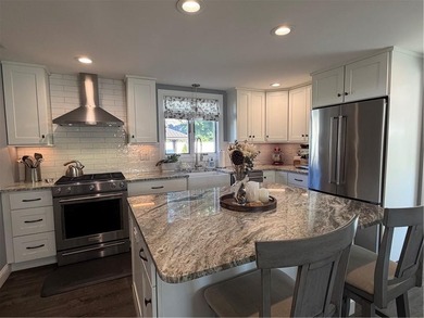 Stunning Turn-Key Colonial ideally located in Governor Francis - photo 15