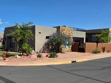 Experience luxury desert living in this beautifully designed - photo 3