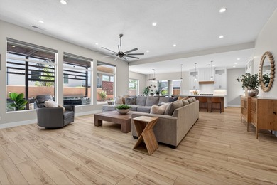 Experience luxury desert living in this beautifully designed - photo 8